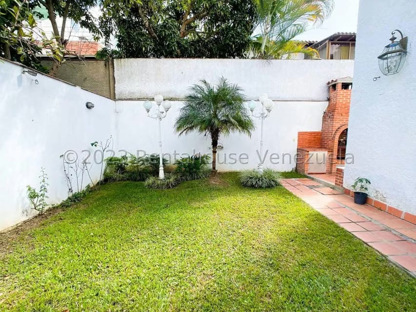 Casa (Duplex) en Venta en La Trinidad, Distrito Metropolitano - 8