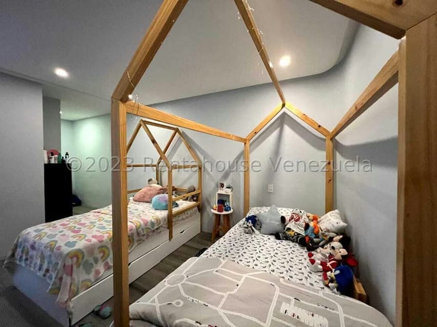 Apartamento (Duplex) en Venta en Los Naranjos de Las Mercedes, Distrito Metropolitano - 29