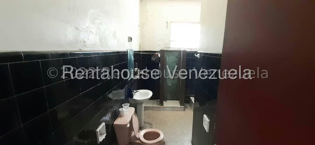 Casa (1 Nivel) en Venta en Centro, Lara - 13