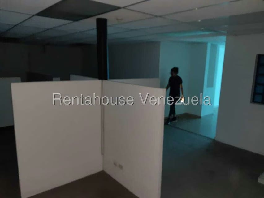 Comercial (Oficina) en Alquiler en Zona Industrial, Carabobo - 17