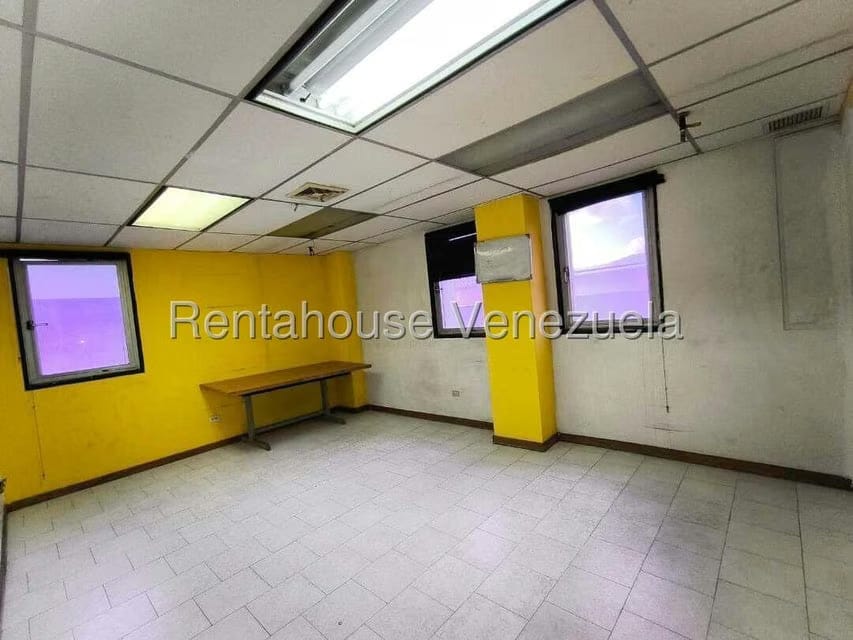 Comercial (Oficina) en Alquiler en La Urbina, Distrito Metropolitano - 11