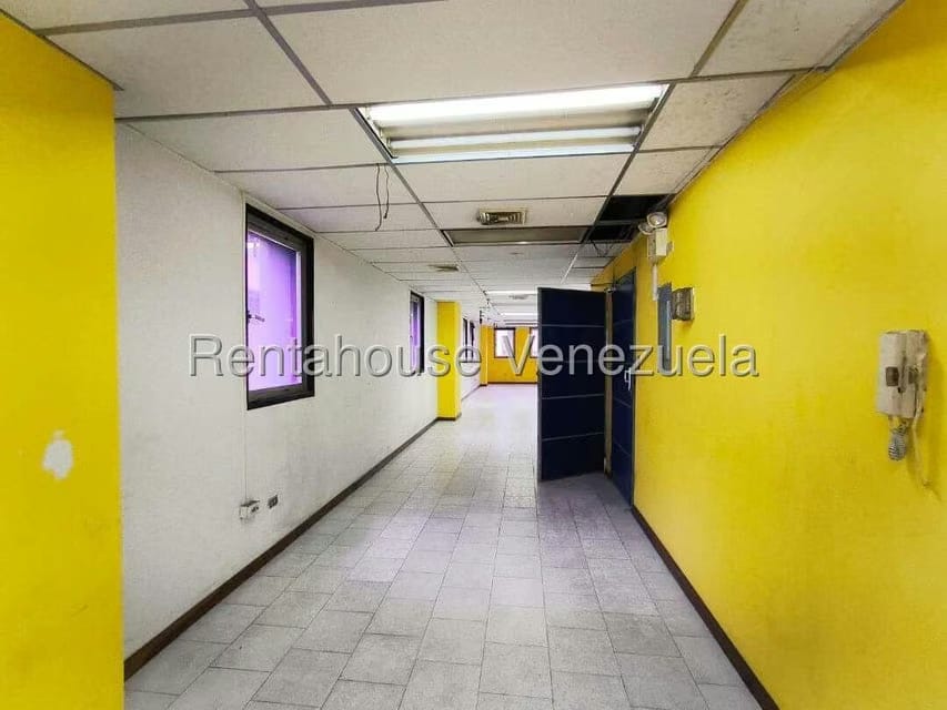 Comercial (Oficina) en Alquiler en La Urbina, Distrito Metropolitano - 13