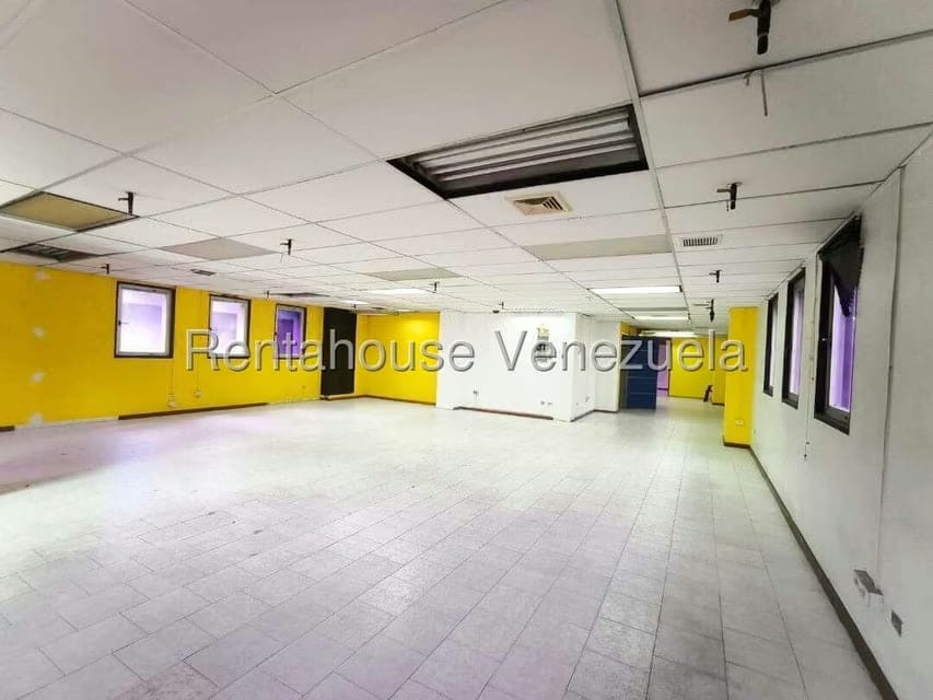 Comercial (Oficina) en Alquiler en La Urbina, Distrito Metropolitano - 16