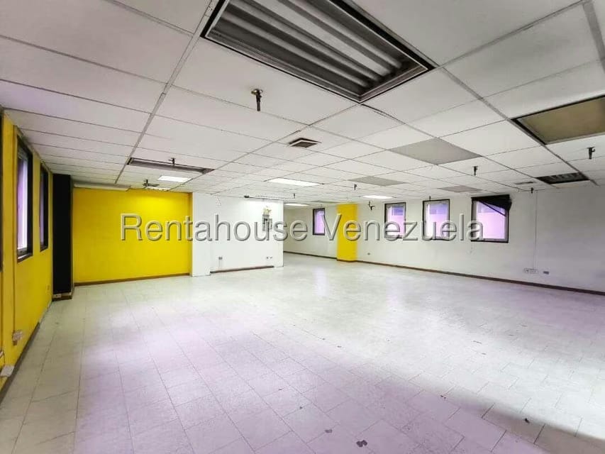 Comercial (Oficina) en Alquiler en La Urbina, Distrito Metropolitano - 17