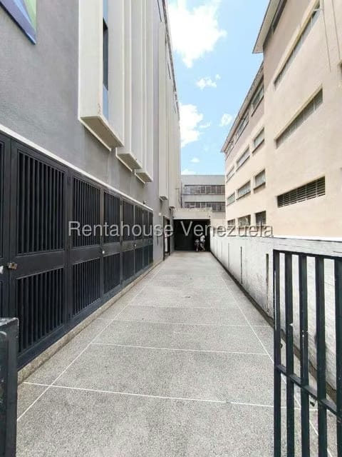 Comercial (Oficina) en Alquiler en La Urbina, Distrito Metropolitano - 6