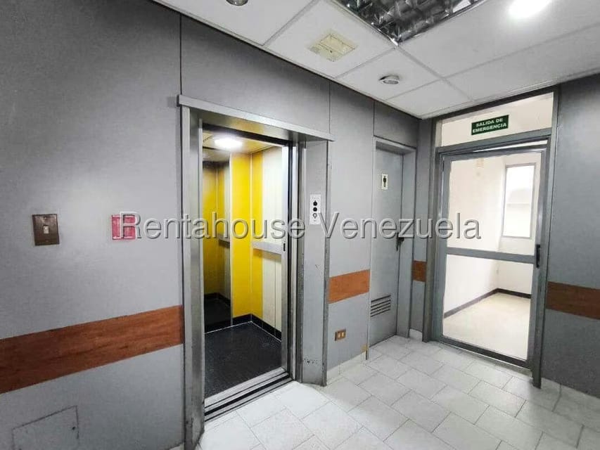 Comercial (Oficina) en Alquiler en La Urbina, Distrito Metropolitano - 8
