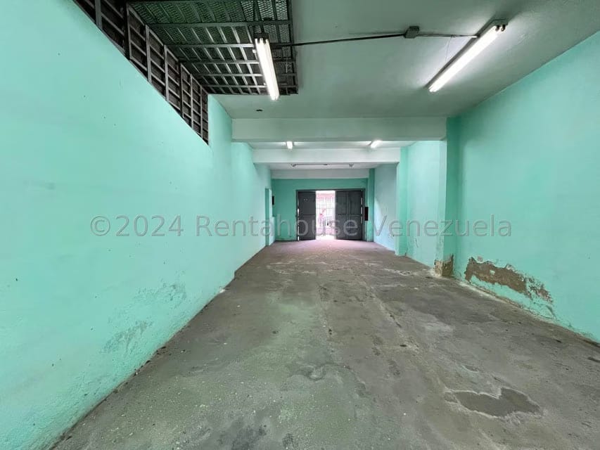 Comercial (Edificio) en Venta en Catia, Distrito Metropolitano - 13