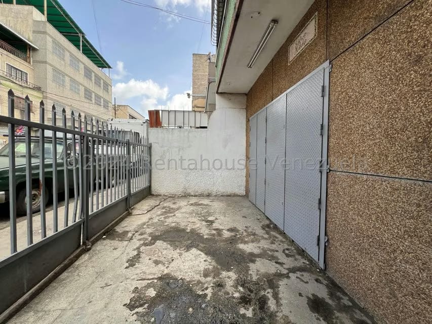 Comercial (Edificio) en Venta en Catia, Distrito Metropolitano - 3