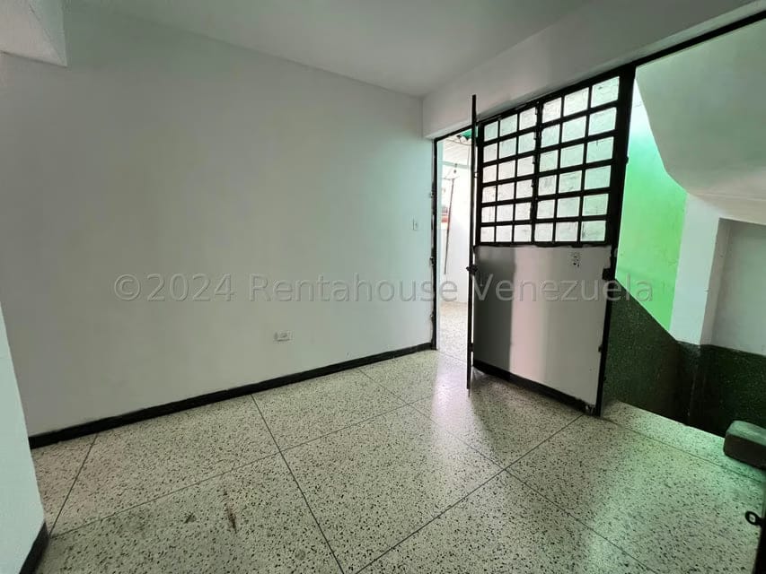 Comercial (Edificio) en Venta en Catia, Distrito Metropolitano - 36
