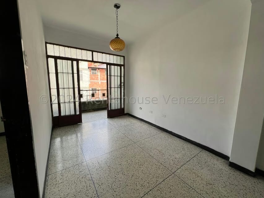 Comercial (Edificio) en Venta en Catia, Distrito Metropolitano - 48