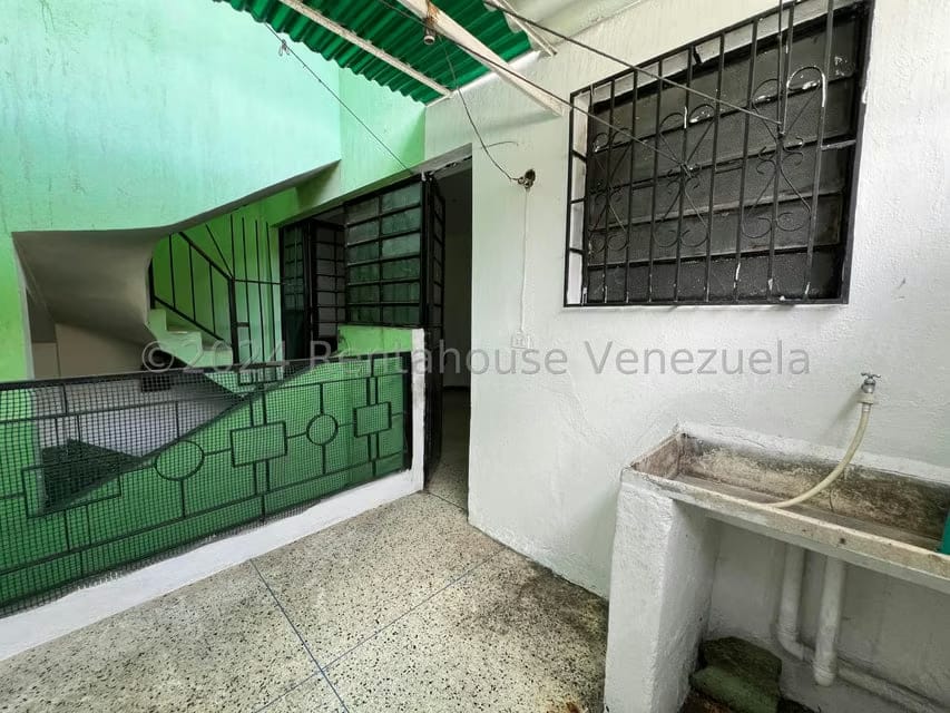 Comercial (Edificio) en Venta en Catia, Distrito Metropolitano - 61