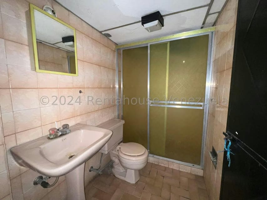 Comercial (Edificio) en Venta en Catia, Distrito Metropolitano - 71