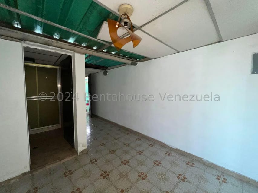 Comercial (Edificio) en Venta en Catia, Distrito Metropolitano - 72