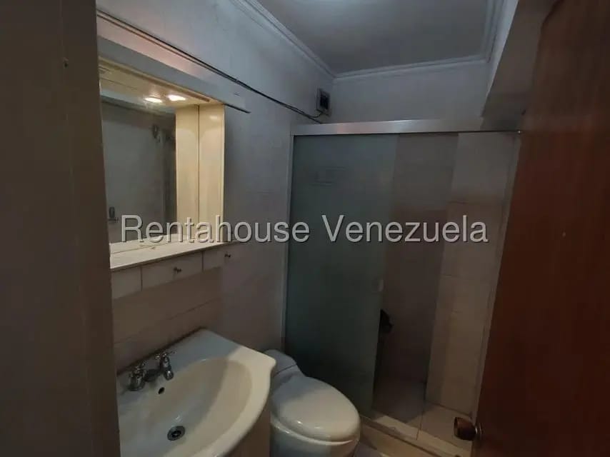Apartamento (1 Nivel) en Alquiler en Parroquia La Vega, Distrito Metropolitano - 15