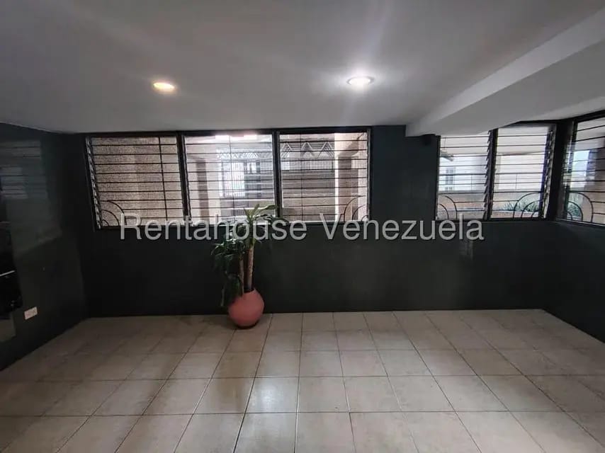Apartamento (1 Nivel) en Alquiler en Parroquia La Vega, Distrito Metropolitano - 19