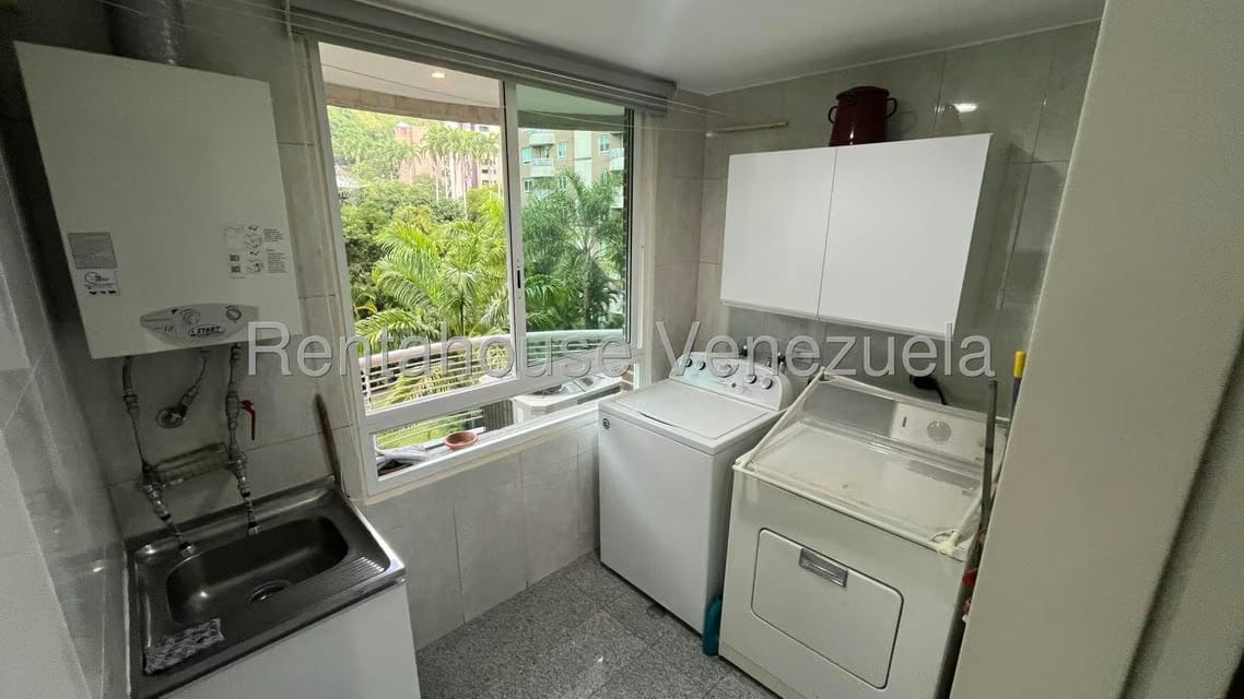 Apartamento (1 Nivel) en Venta en Los Chorros, Distrito Metropolitano - 20