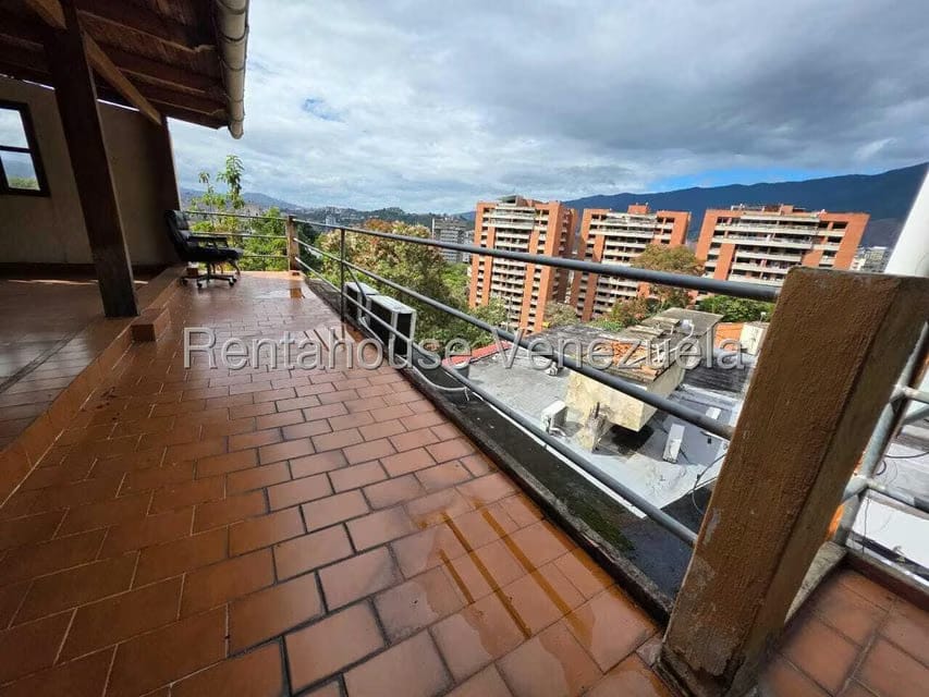 Casa (Multipes Niveles) en Venta en Colinas de Los Chaguaramos, Distrito Metropolitano