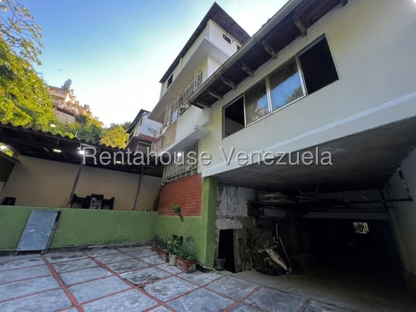 Casa (Multipes Niveles) en Venta en Colinas de Los Chaguaramos, Distrito Metropolitano - 3