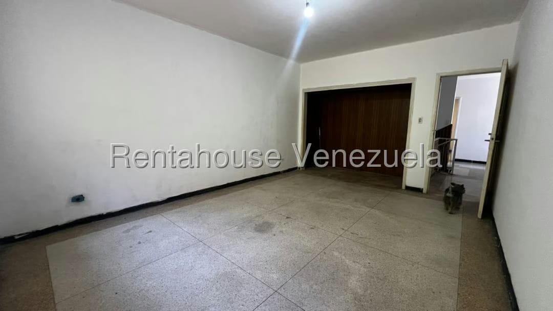 Casa (Multipes Niveles) en Venta en Colinas de Los Chaguaramos, Distrito Metropolitano - 24