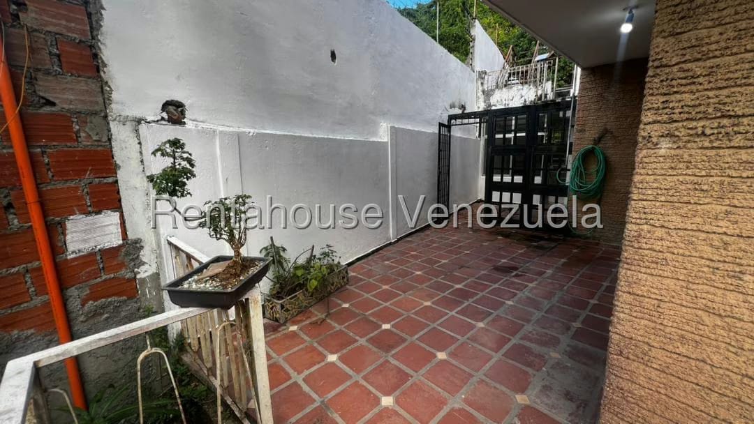 Casa (Multipes Niveles) en Venta en Colinas de Los Chaguaramos, Distrito Metropolitano - 30