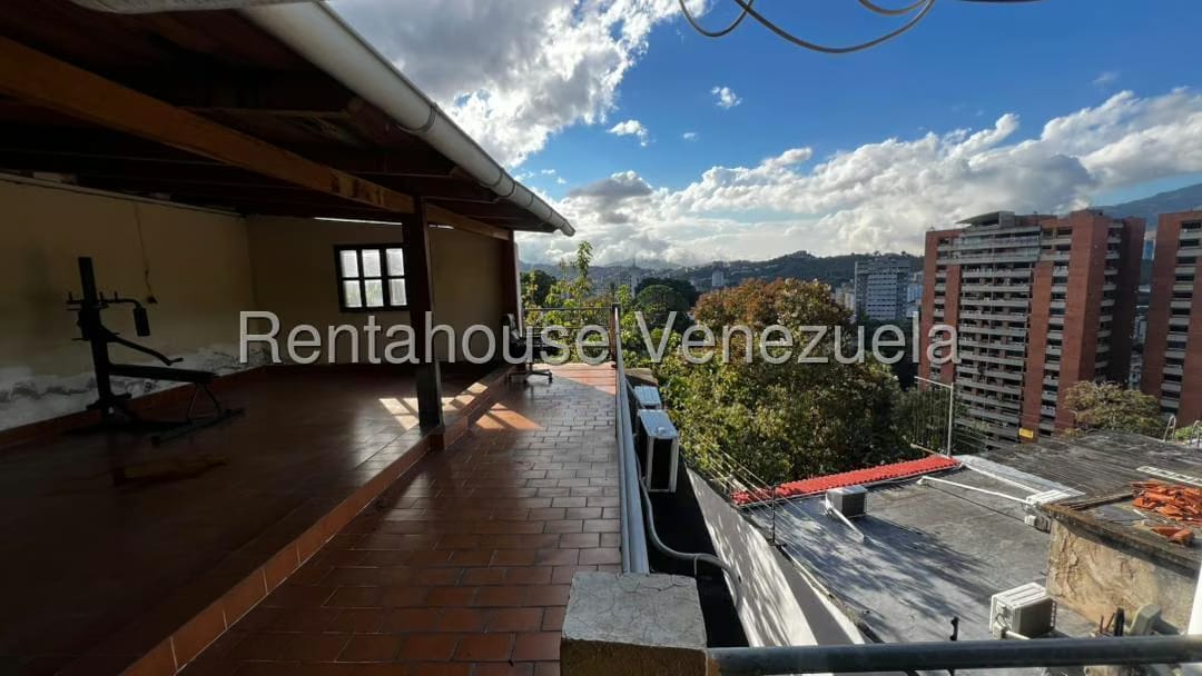 Casa (Multipes Niveles) en Venta en Colinas de Los Chaguaramos, Distrito Metropolitano - 40