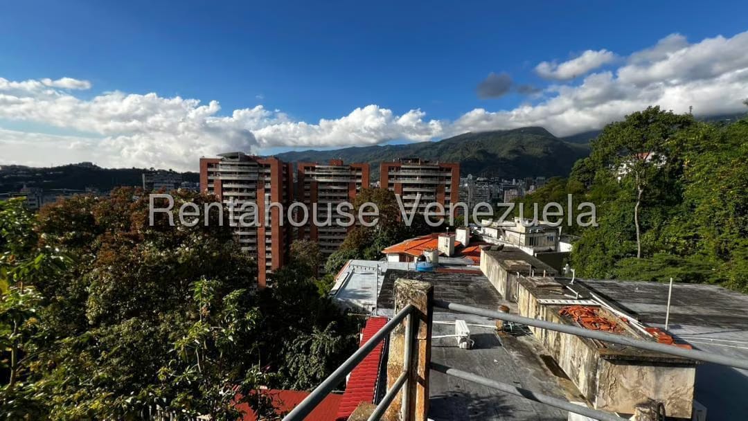 Casa (Multipes Niveles) en Venta en Colinas de Los Chaguaramos, Distrito Metropolitano - 41