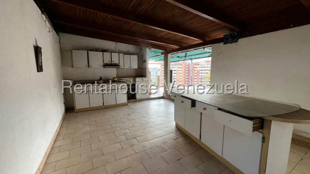 Casa (Multipes Niveles) en Venta en Colinas de Los Chaguaramos, Distrito Metropolitano - 42