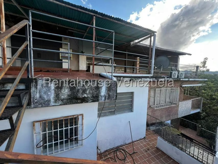 Casa (Multipes Niveles) en Venta en Colinas de Los Chaguaramos, Distrito Metropolitano - 44