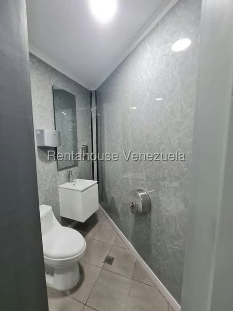 Casa (Multipes Niveles) en Venta en San Roman, Distrito Metropolitano - 12