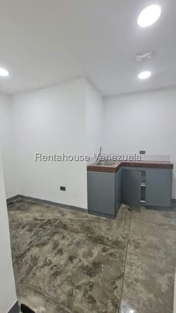 Casa (Multipes Niveles) en Venta en San Roman, Distrito Metropolitano - 16