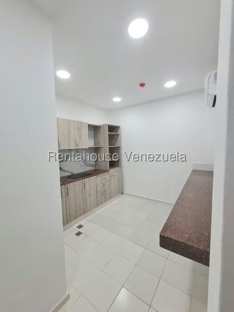 Casa (Multipes Niveles) en Venta en San Roman, Distrito Metropolitano - 9