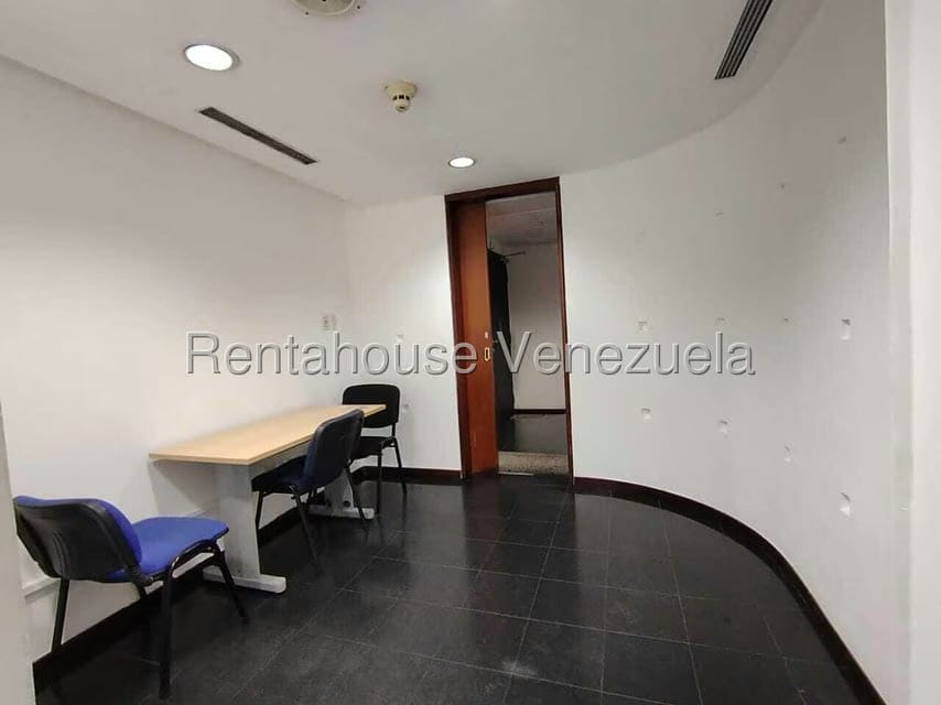 Comercial (Oficina) en Alquiler en La Urbina, Distrito Metropolitano - 8