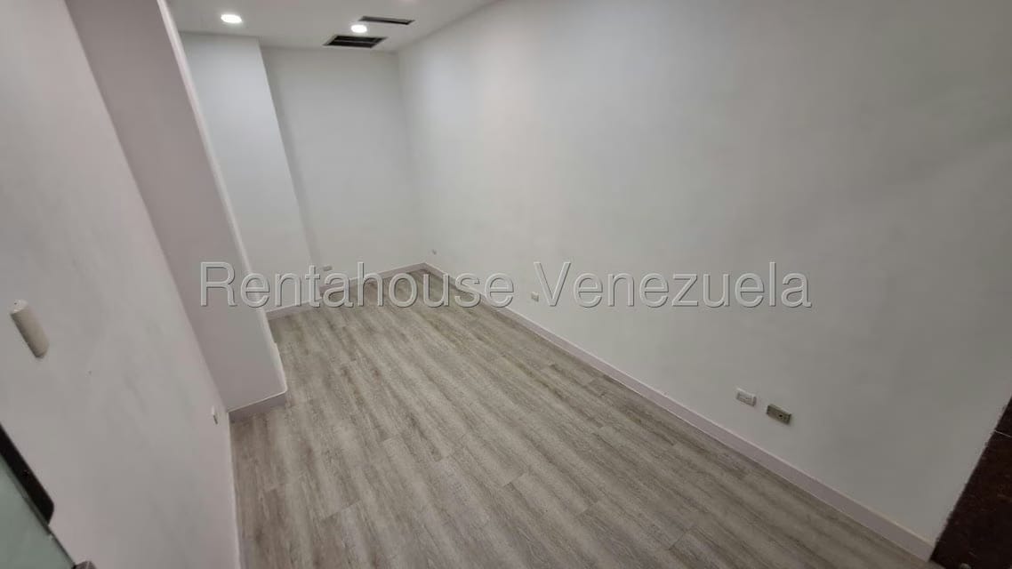 Comercial (Local Comercial) en Alquiler en Santa Fe Norte, Distrito Metropolitano - 6
