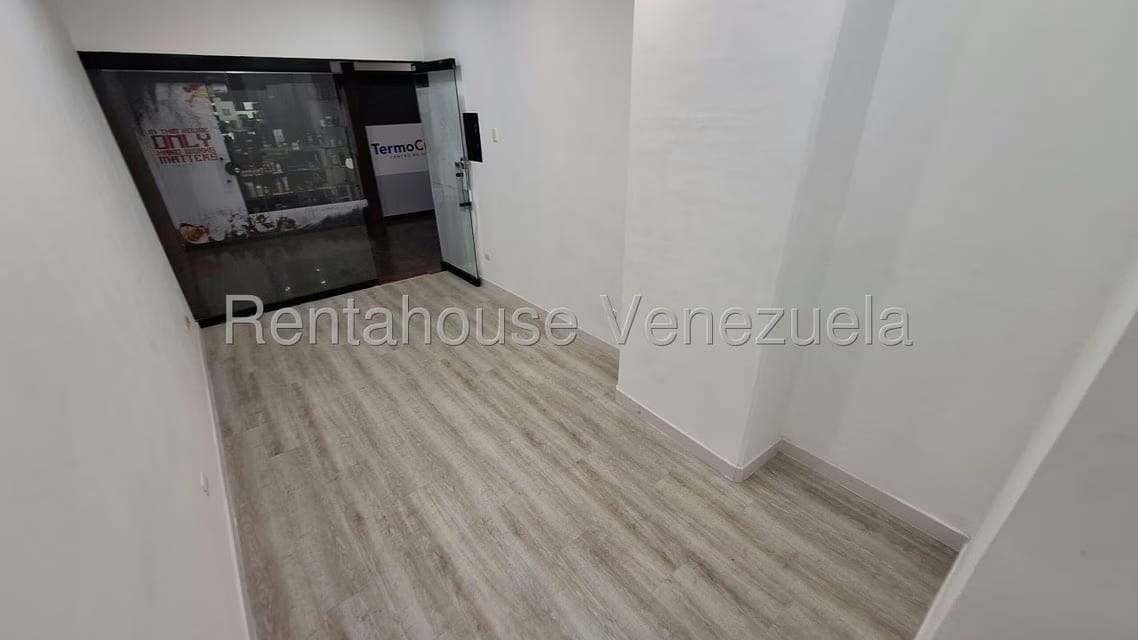 Comercial (Local Comercial) en Alquiler en Santa Fe Norte, Distrito Metropolitano - 8