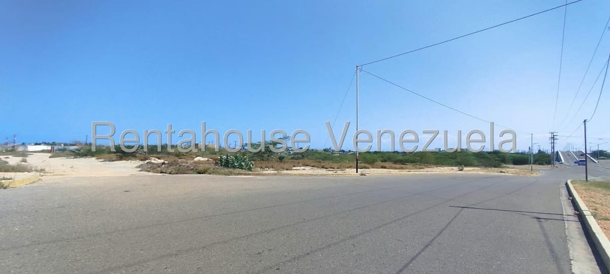 Terreno (Comercial) en Venta en Las Adjuntas, Falcon - 2