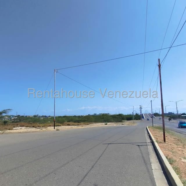 Terreno (Comercial) en Venta en Las Adjuntas, Falcon - 3
