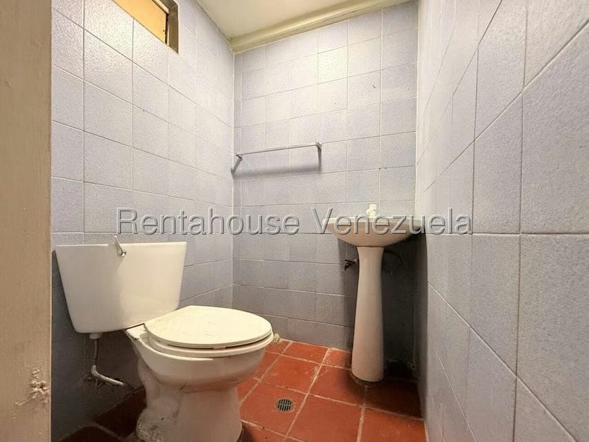 Comercial (Local Comercial) en Alquiler en Las Mercedes, Lara - 11