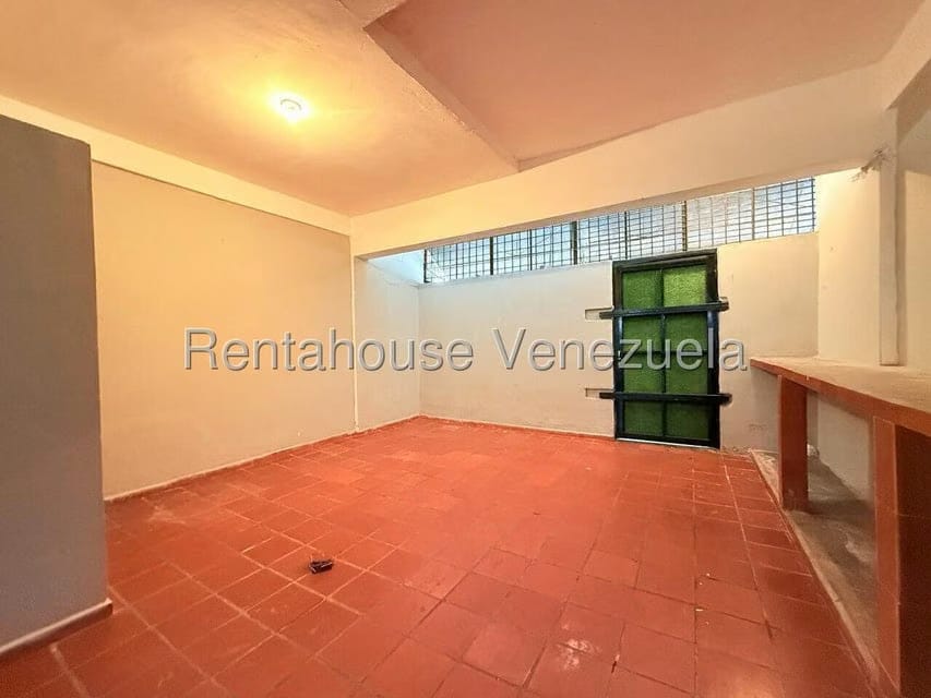 Comercial (Local Comercial) en Alquiler en Las Mercedes, Lara - 12