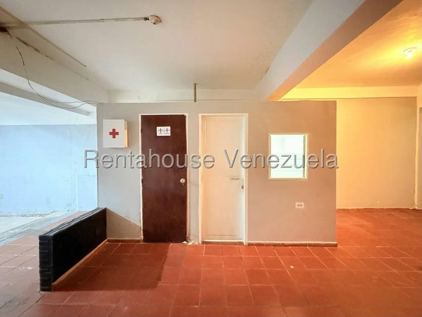 Comercial (Local Comercial) en Alquiler en Las Mercedes, Lara - 9