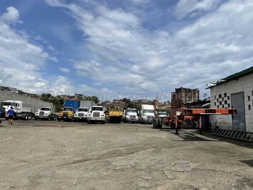 Terreno (Comercial) en Venta en Ezequiel Zamora, Vargas