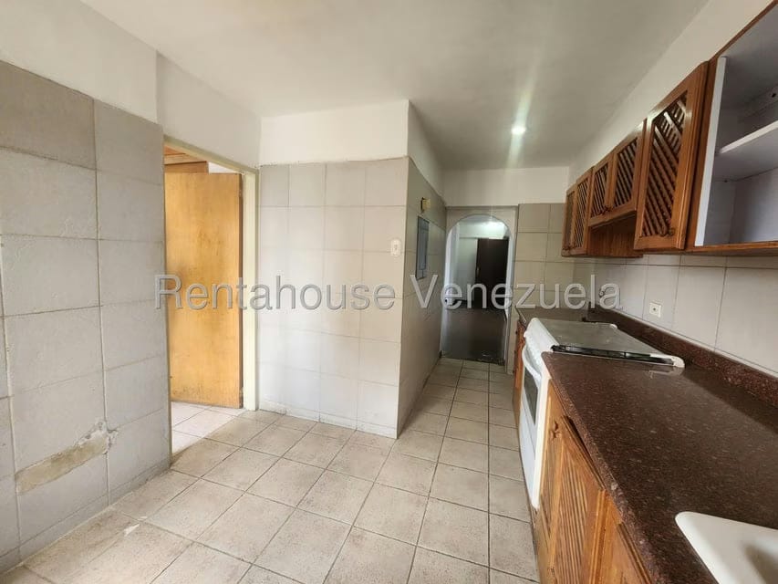 Apartamento (1 Nivel) en Alquiler en Los Guayabitos, Distrito Metropolitano - 12