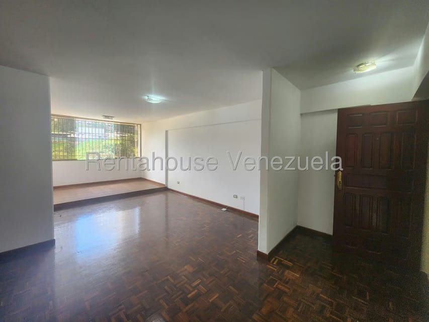 Apartamento (1 Nivel) en Alquiler en Los Guayabitos, Distrito Metropolitano - 17