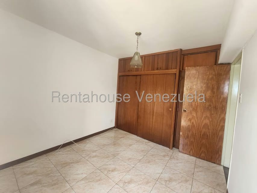 Apartamento (1 Nivel) en Alquiler en Los Guayabitos, Distrito Metropolitano - 19