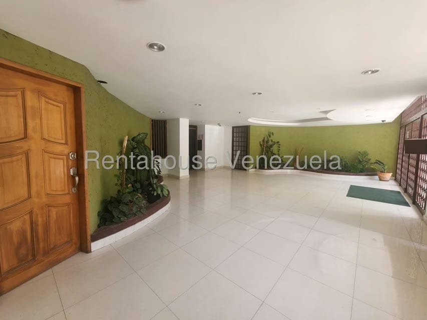 Apartamento (1 Nivel) en Alquiler en Los Guayabitos, Distrito Metropolitano - 3