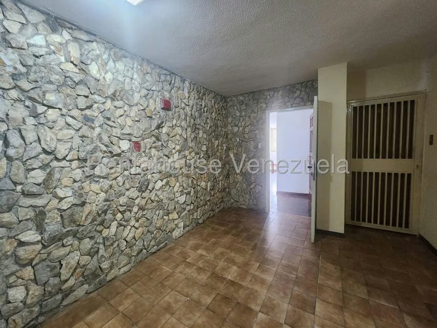 Apartamento (1 Nivel) en Alquiler en Los Guayabitos, Distrito Metropolitano - 5
