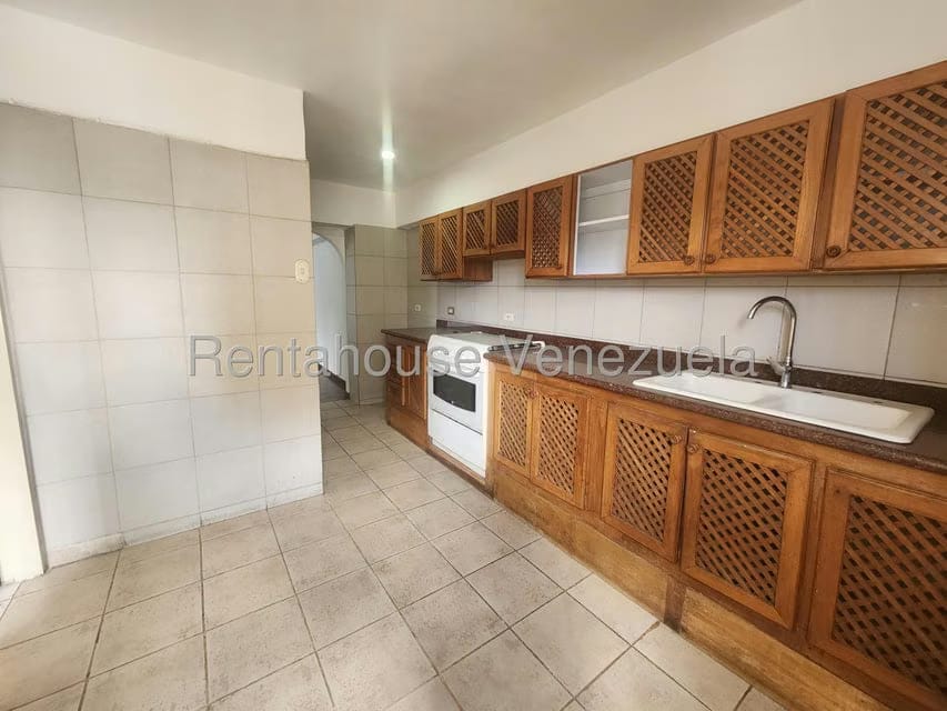 Apartamento (1 Nivel) en Alquiler en Los Guayabitos, Distrito Metropolitano - 10