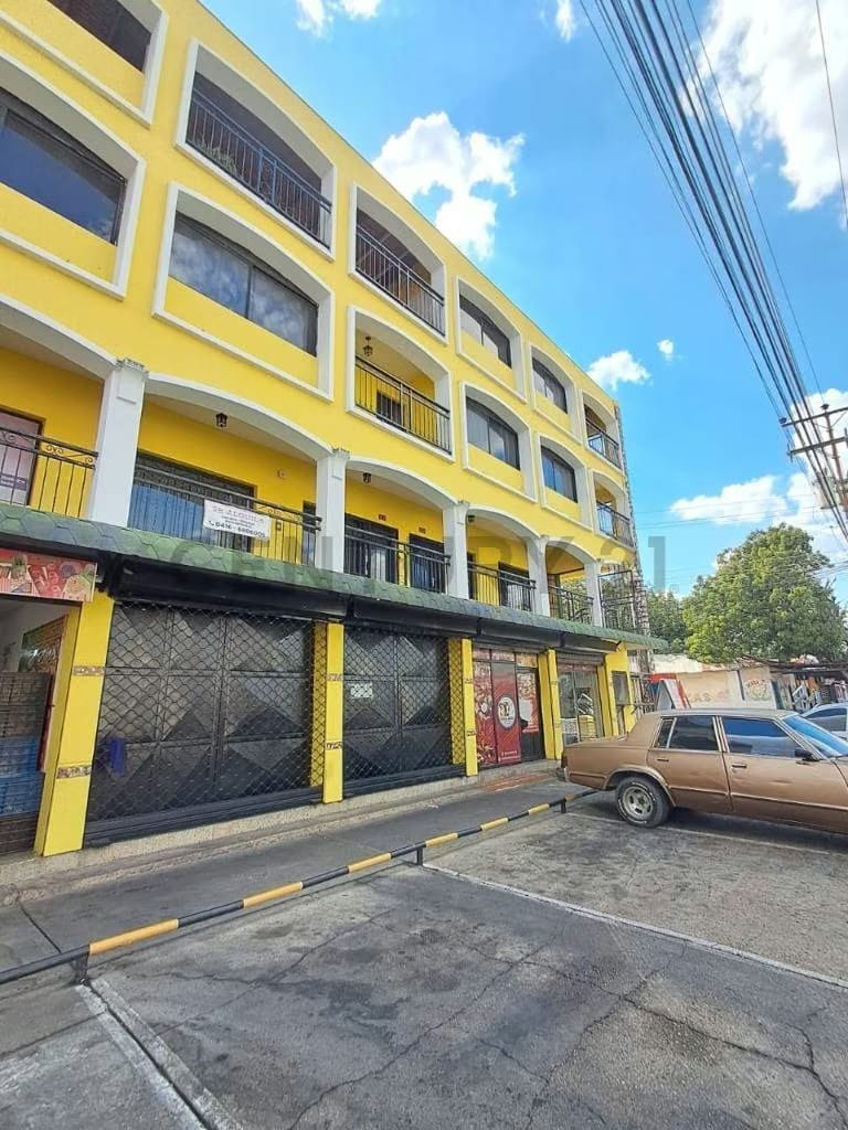 LOCAL COMERCIAL EN LA AV PORTUGUESA DE ANACO