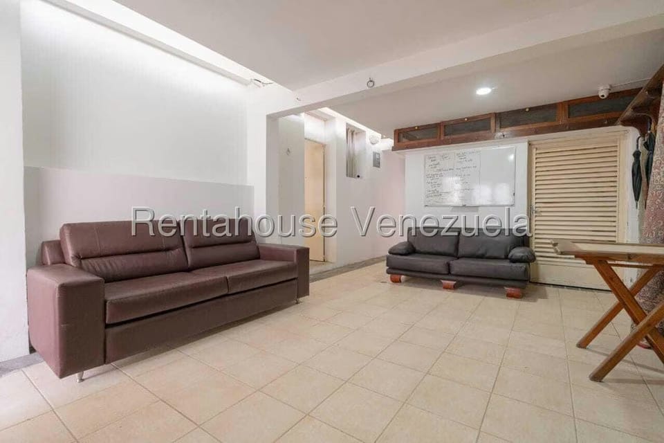 Casa (Duplex) en Venta en Lomas de La Lagunita, Distrito Metropolitano - 11