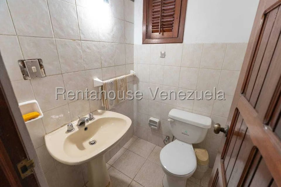 Casa (Duplex) en Venta en Lomas de La Lagunita, Distrito Metropolitano - 13