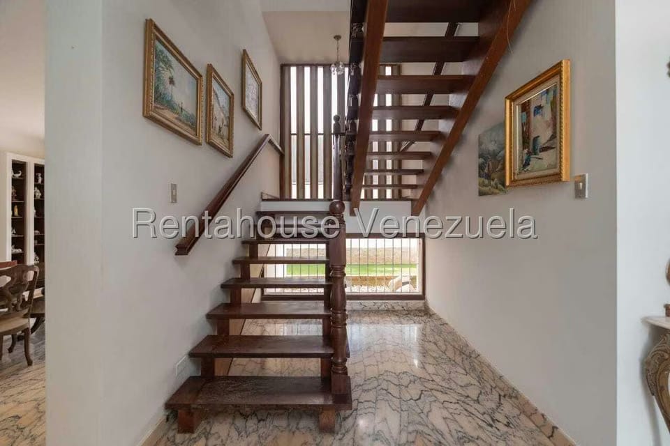 Casa (Duplex) en Venta en Lomas de La Lagunita, Distrito Metropolitano - 14